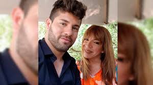 Comen juntos y después la limpia. El Novio De Lizy Tagliani Publico Una Foto Con El Ojo Golpeado Y Preocupo A Todos Tn