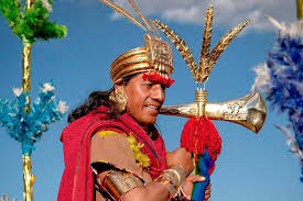 The inti raymi festival is one of the peruvian celebrations that celebrates the sun god of the incas, today it is recreated on june 24 of each year as the most solemn and grandiose festivity of the. Que Es El Inti Raymi Y Como Se Celebra En Cusco