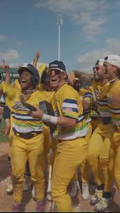 Everyone has that one friend like @tyy2flyyy😁, #savannahbananas  #bananaball #fettywap #heywhatsuphello #reels #baseballmom