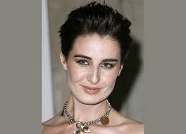 Erin O'Connor's simple and quick short hairstyle with a short nape and cut  around the ears