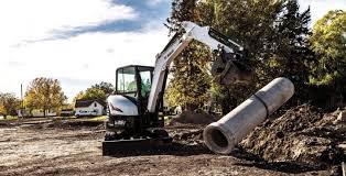 5 tips for better lifting with your compact excavator