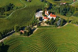 Dvorec Jeruzalem Sightseeing Slovenia Trip
