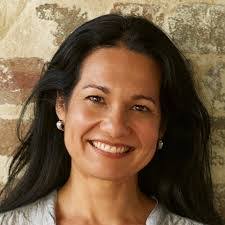 Robyn Stanley's Instagram, Twitter & Facebook