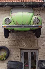 Local business near hessengarage dreieich gmbh. Frankfurt Hessen Deutschland 29 Oktober 2012 Vor Einem Vw Kafer An Der Wand Einer Garage Lizenzfreie Fotos Bilder Und Stock Fotografie Image 59371756