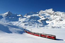 L'italie signe sa deuxième victoire en autant de matches et est la première équipe qualifiée pour les huitièmes de finale. La Suisse Vue Du Train Bernina Express Un Train Classe A L Unesco Routard Com