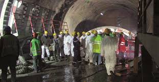 Le tunnel sous la manche est un tunnel ferroviaire à grande vitesse qui relie coquelles (près de calais, france) à folkestone (angleterre). Il Etait Une Fois Dans La Vie Du Rail 126 Deux Ans Apres La Catastrophe Du Mont Blanc 1re Partie Lettre Du Cheminot