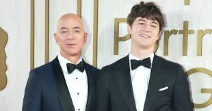 Mackenzie scott (née tuttle, formerly bezos; Jeff Bezos And His Ex Wife Mackenzie Scott Have Four Children Together