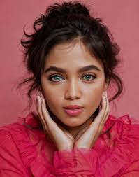 Llena de carisma se une a nuestra cobertura especial Milka Hernández quien  será parte del equipo oficial de conducción en la transmisión de CELEBREMOS  QUISQUEYA 2025, este domingo 27 de julio, desde