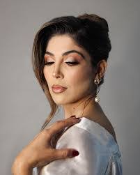 Areli Mendoza's Instagram, Twitter & Facebook