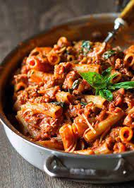Vodka adds a spicy flavor to this popular italian american sauce. Easy Vodka Sauce Pasta What S In The Pan