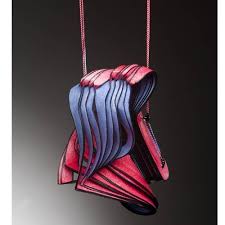 She develops paper jewellery, paper sculptures, paper art, fiber art, jewelry art, sculptures, sculptures to wear. Works2010 Lydiahirte De