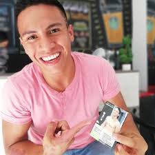 Robert Escalante Bravo