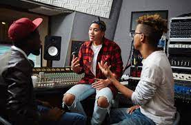 Artist Management: How Music Managers Help With Artist Growth