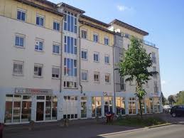 Davon 45.279 senioren ab 65 jahren. Sonnenschutz Jalousien Markisen Rollladen Rollos Plissee Und Lamellen Hoppegarten Ot Honow Wegweiser Aktuell