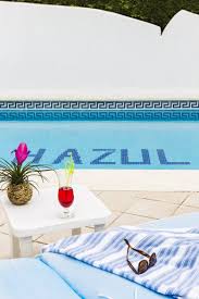 Hotel mar azul, está a solo 7 km del centro urbano y su localización a las afueras del municipio permite al huésped disfrutar de una magnífica playa natural de arena fina y más de 600 metros de longitud y al mismo tiempo estar muy cerca de las principales zonas turísticas y de ocio. Hotel Mar Azul Y Surf Suances Cantabria Atrapalo Com