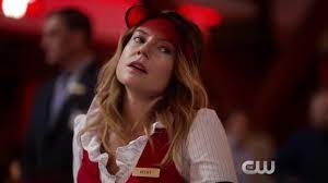 La faute à pas de chance. The Flash 4x03 Sneak Peek Luck Be A Lady Hd Season 4 Episode 3 Sneak Peek Youtube