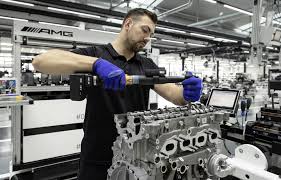 Poate cel mai bun motor diesel de la bmw a fost si a ramas celebrul 2.5 diesel. Mercedes Amg PrezintÄƒ Cel Mai Puternic Motor Cu 4 Cilindri Din Istorie 2 0 Litri È™i 421 De Cai Putere Automarket