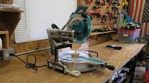 It's portable, sets up in minutes and folds into a convenient package that's easy to handle. Makita Ls1019l Miter Saw Review Tools In Action Power Tool Reviews