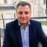 1300+ profils pour “Deroy”