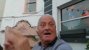 Hahahaha What a reaction!