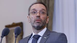 Österreichs innenminister herbert kickl kam über jörg haider zur fpö. Far Right Austria Minister S Nazi Language Causes Anger Bbc News