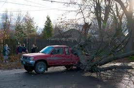 Northwest storms: 2 dead, drivers stranded