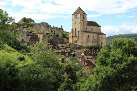 La commune s'étend sur 17,9 km² et compte 205 habitants depuis le dernier. Camping Proche De Saint Cirq Lapopie Camping Quercy