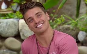 The fourth season of bachelor in paradise premiered on august 14, 2017. Bachelor In Paradise Season 3 Episode 3 Recap Raven Is Queen Dean Gets Mean The Ashley S Reality Roundup