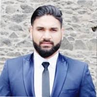 100+ perfiles de «Multani»