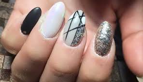 Geometric pattern in any fashion arena is a much coveted style among the fashionistas. 31 Fun Easy Geometric Nail Art Ideas To Copy Right Now Cafemom Com