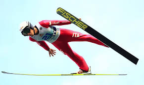 Skispringen ist eine olympische wintersportart , bei der die sportler auf ski den anlauf einer skisprungschanze hinabfahren, an einer rampe (schanzentisch) abspringen und versuchen, möglichst weit zu fliegen. Nicht Einfach Skispringer In Italien Zu Sein