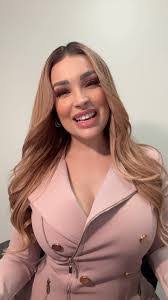 Janice Rios's Instagram, Twitter & Facebook