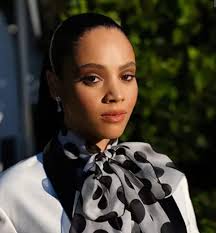 Recognizing Bianca Lawson in 2 Broke Girls TV Series