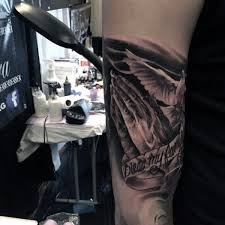 Cancel brent mccarron tattoo artist view portfolio send message www.thebellrosetattoo.com. Top 63 Praying Hands Tattoo Ideas 2021 Inspiration Guide