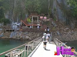 Antara paling cantik dan menarik ialah air terjun langsir. Misteri Gua Bewah Di Tasik Kenyir Hans