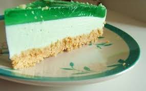 Lassen sie sich von der vielfalt der waldmeister rezepte inspirieren und genießen sie waldmeister in den unterschiedlichsten rezeptvariaten. Verzuckt Und Zugenaht Mmhhhh Mit Waldmeister Philadelphia Torte Ohne Backen Kuchen Und Torten Philadelphia Torte