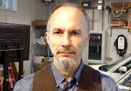 Robert Dick receives Monroe-Brown Foundation Education Excellence Award