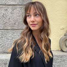 Long hair with bangs has been in style for decades now, and we're sure that this hairstyle won't go out of fashion anytime soon. 50 Fun Fresh Ways To Style Long Hair With Bangs For 2020