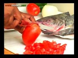 Comment Manger Comme Chez Nous Avec Estelle Yessoh Recette De Kedjenou De Machoiron Cibo
