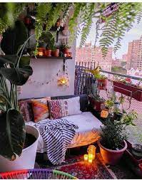38 Enchanting Decorating Ideas For Small Balcony Apartment Balcony Decorating Apartment Patio Balcony Decor