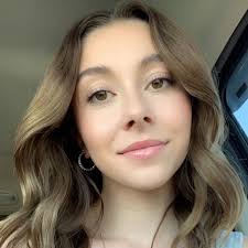 Ella Sledge's Instagram, Twitter & Facebook