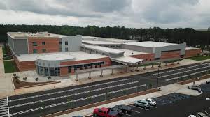 Duke university reports having a total of 3,584 international students on campus, 664 of whom are undergraduates. Paul Duke Stem High School Opens New Era For Gcps Curriculum News Gwinnettdailypost Com