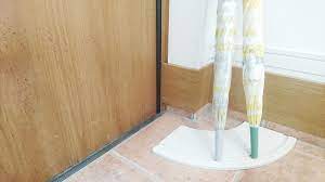 ニトリのコレなら玄関がスッキリ ジメジメしないんです マイ定番スタイル roomie ルーミー 傘立てdiy インテリア 傘立て
