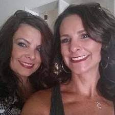 Stephanie Coomer's Instagram, Twitter & Facebook