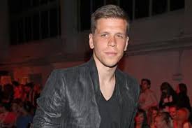 Wojciech szczęsny statistics and career statistics, live sofascore ratings, heatmap and goal video highlights may be available on sofascore for some of wojciech wojciech szczęsny football player profile displays all matches and competitions with statistics for all the matches he played in. Wojtek Szczesny Wiek Instagram Brat Wzrost Zarobki Zona Eska Pl