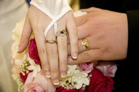 Free ukir nama dalam cincin, kotak cincin dan garansi resize cincin kawin. 10 Model Cincin Nikah Dalam Islam Yang Bisa Jadi Inspirasimu