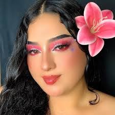 Ali Quezada's Instagram, Twitter & Facebook