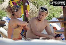 Millie Bobby Brown Sexy Seen Flaunting Her Hot Bikini Body On Holiday With  Jake Bongiovi in Sardinia - AZNude