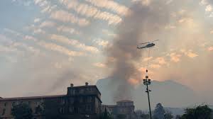 All university of cape town (uct) students have been evacuated by emergency support staff as the fire spreads to campus. Marbyyzovlla M
