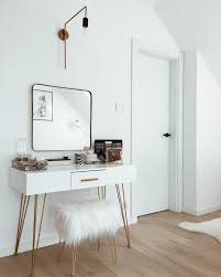 Glam Vibes Die Richtige Leuchte Ist Von Grosser Wichtigkeit In Unserem Zuhause Denn Diese Setze Stilvolles Schlafzimmer Schlafzimmer Design Schlafzimmer Deko